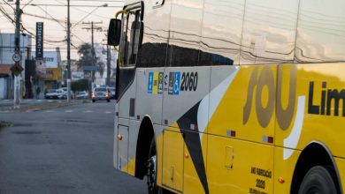 Ônibus da Sancetur operando em Limeira, com identidade visual amarela e preta do Grupo SOU. O veículo possui acessibilidade e tecnologia moderna.