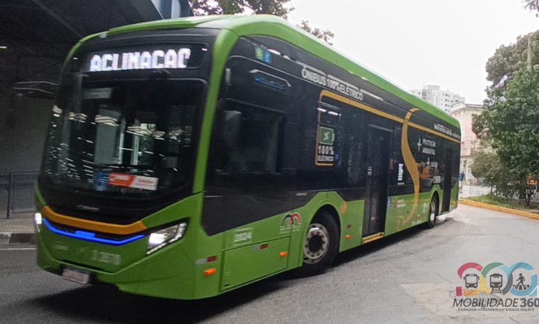Ônibus elétrico da Metrópole Paulista em São Paulo, um dos operadores do transporte público monitorado pela SPTrans.