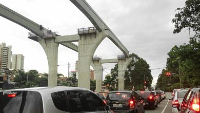 Obras do monotrilho da Linha 17-Ouro na Avenida Roberto Marinho