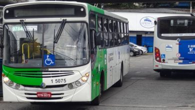 Ônibus da Spencer Transportes em operação, ilustrando o serviço de transporte coletivo em São Paulo.