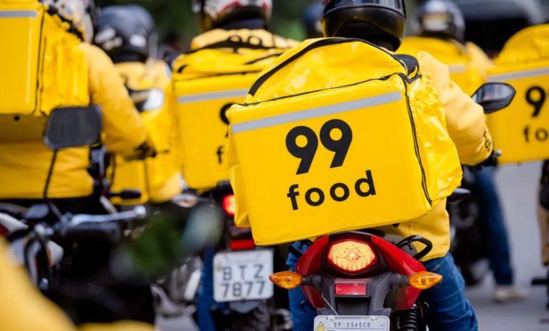 Imagem de anúncio da 99Food prometendo R$ 250 por dia a entregadores em São Paulo, com foco no serviço de delivery.