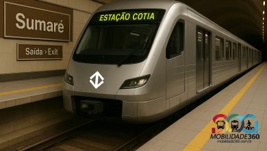 Trem da Linha 22-Marrom na Estação Sumaré com destino a Cotia, representando o futuro trajeto do Metrô de São Paulo.