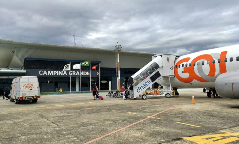 Avião da Gol no pátio do Aeroporto de Campina Grande, local do incidente que resultou na multa da Gol em Campina Grande.